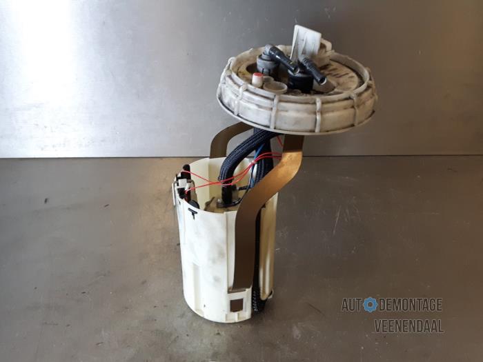 Usagé Pompe à carburant Alfa Romeo 166 2.4 JTD Prix € 99,00 Règlement à la marge proposé par Autodeleninkleur
