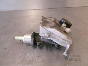 Used Master cylinder Peugeot 206 (2A/C/H/J/S) 1.1 XN,XR Price € 21,00 Margin scheme offered by Autodemontage Veenendaal BV