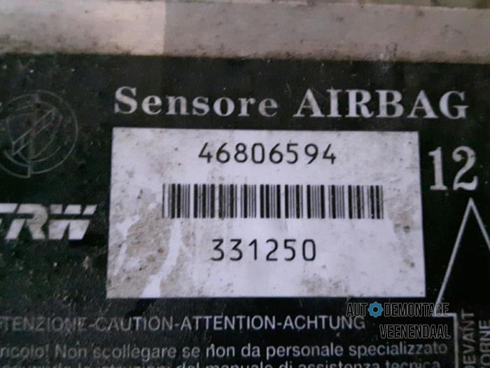 Airbag Module from a Fiat Punto II (188) 1.2 16V 3-Drs. 2001