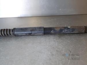 Used Rear shock absorber, left Renault Clio III (BR/CR) 1.2 16V 75 Price € 14,00 Margin scheme offered by Autodemontage Veenendaal BV