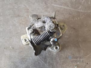 Used Bonnet lock mechanism Fiat 500 (312) 1.2 69 Price € 18,00 Margin scheme offered by Autodemontage Veenendaal BV