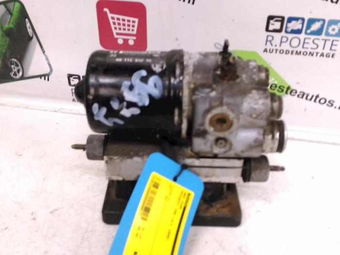 Gebrauchte ABS Pumpe Peugeot 106 II 1.6 GTi 16V Preis € 95,00 Margenregelung angeboten von Autodemontagebedrijf R. Poeste B.V.