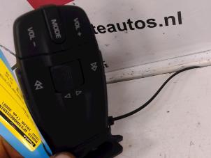 Used Radio remote control Seat Ibiza IV SC (6J1) 1.4 TDI Price € 30,00 Margin scheme offered by Autodemontagebedrijf R. Poeste