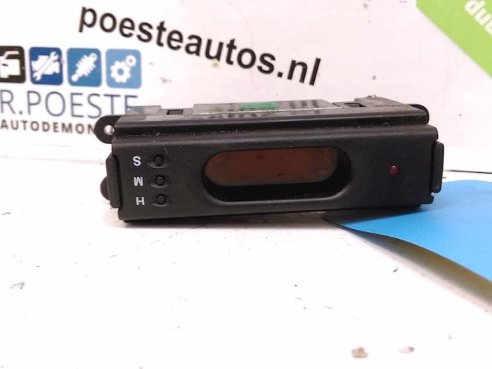 Używane Zegar Daewoo Lanos (TA/TF08/48/86) 1.6 16V Cena € 20,00 Procedura marży oferowane przez Autodemontagebedrijf R. Poeste B.V.