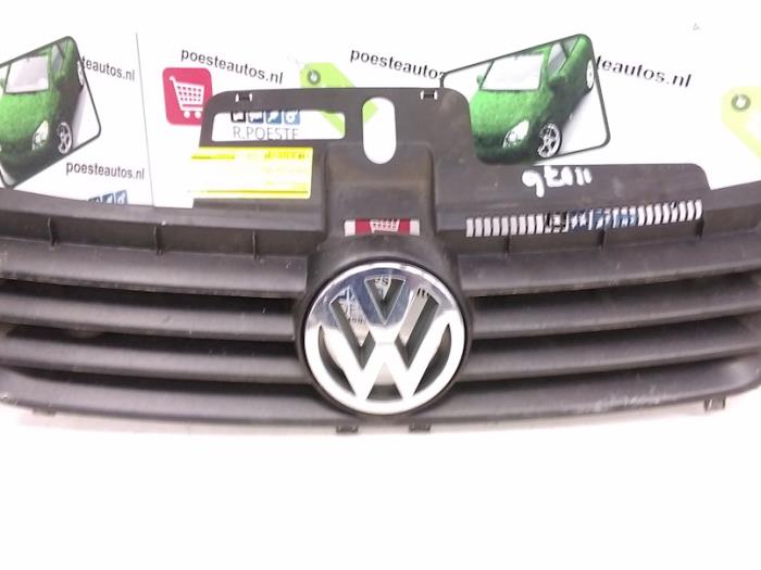Rejilla de un Volkswagen Polo IV (9N1/2/3) 1.2 2002