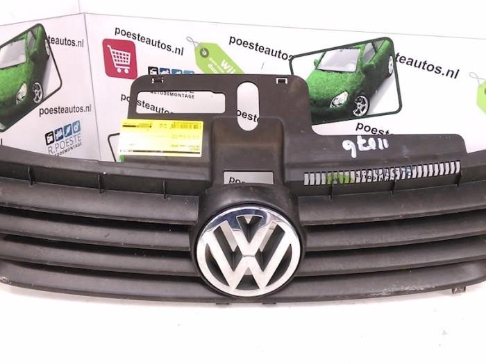 Rejilla de un Volkswagen Polo IV (9N1/2/3) 1.2 2002