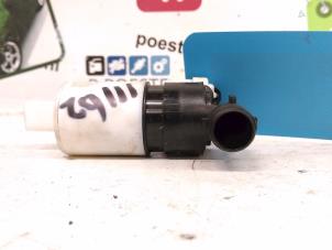 Used Windscreen washer pump Citroen Saxo 1.1i X,SX Price € 10,00 Margin scheme offered by Autodemontagebedrijf R. Poeste B.V.