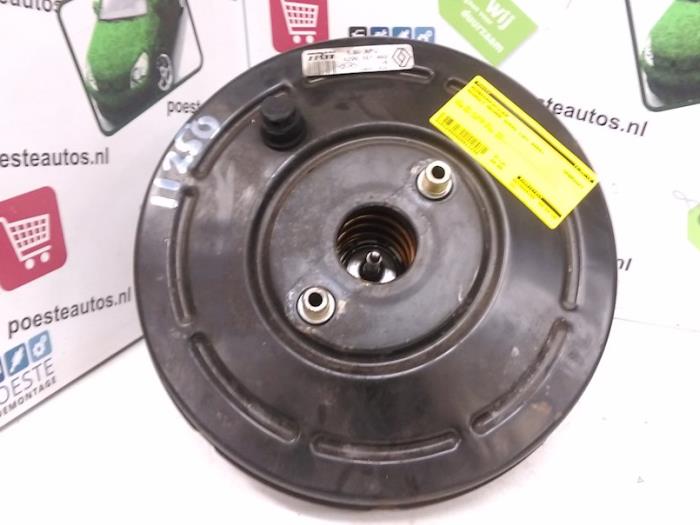 Used Brake servo Renault Scénic II (JM) 1.6 16V Price € 45,00 Margin scheme offered by Autodemontagebedrijf R. Poeste B.V.