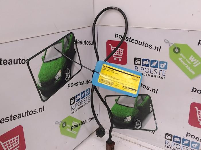 Używane Kabel (rózne) Seat Ibiza IV SC (6J1) 1.4 TDI Cena € 25,00 Procedura marży oferowane przez Autodemontagebedrijf R. Poeste B.V.