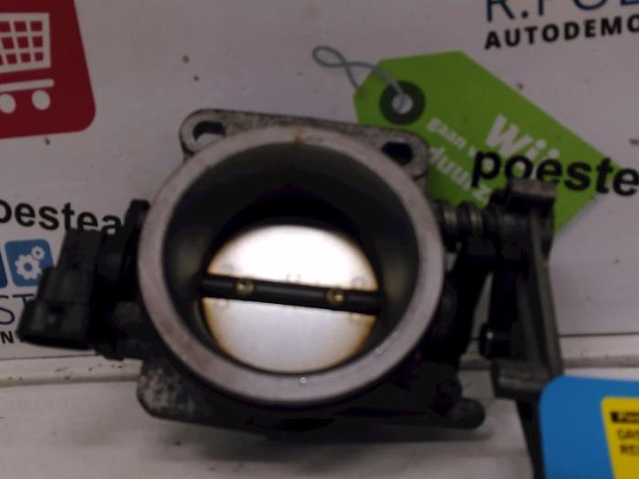 Gebrauchte Drosselklappengehäuse Renault Clio II (BB/CB) 1.4 16V Si Preis € 35,00 Margenregelung angeboten von Autodemontagebedrijf R. Poeste B.V.