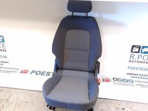 Used Seat, right Mitsubishi Colt (Z2/Z3) 1.3 16V Price € 90,00 Margin scheme offered by Autodemontagebedrijf R. Poeste B.V.