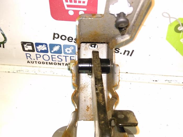 Brake pedal from a Mitsubishi Colt (Z2/Z3) 1.3 16V 2007