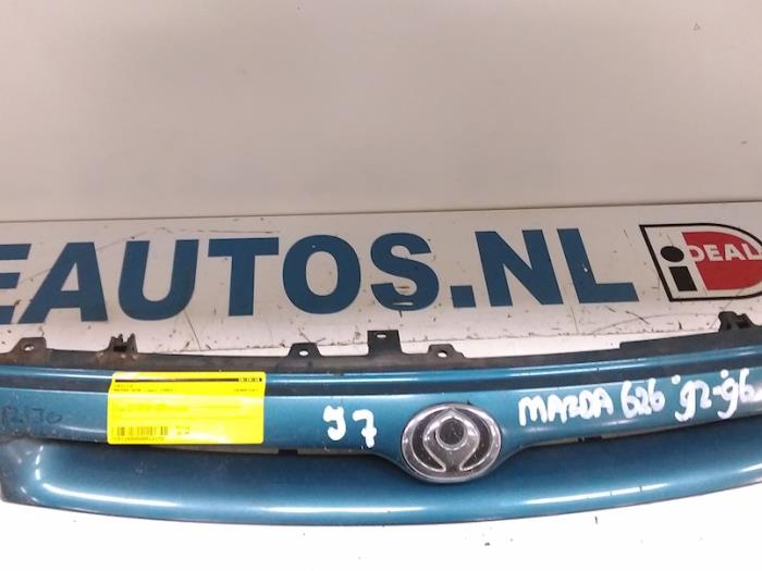 Używane Grill Mazda 626 (GE14/74/84) 1.8i LX,GLX 16V Cena € 20,00 Procedura marży oferowane przez Autodemontagebedrijf R. Poeste B.V.