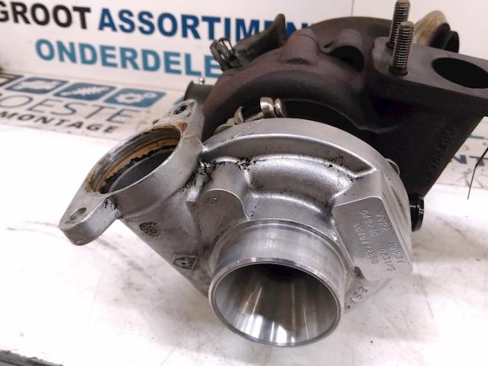 Turbo de un Suzuki Liana (ERC/ERD/RH4)  2004