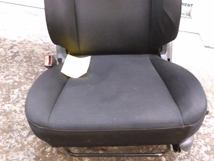 Seat, left from a Suzuki Liana (ERC/ERD/RH4)  2004