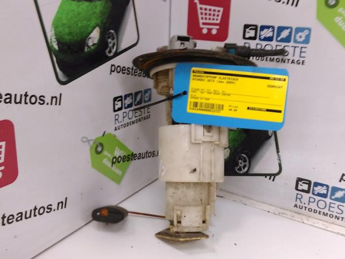 Usagé Pompe à carburant Hyundai Getz 1.5 CRDi 12V Prix € 40,00 Règlement à la marge proposé par Autodemontagebedrijf R. Poeste B.V.