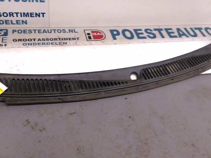Używane Parawan Suzuki Ignis (FH) 1.3 16V Cena € 20,00 Procedura marży oferowane przez Autodemontagebedrijf R. Poeste B.V.