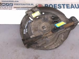 Used Spare wheel lift mechanism BMW 3 serie Compact (E46/5) 318ti 16V Price € 75,00 Margin scheme offered by Autodemontagebedrijf R. Poeste B.V.