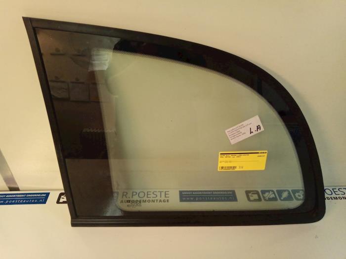 Extra window 4-door, left from a Opel Zafira (F75) 2.2 DTI 16V 2003