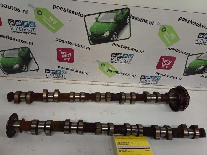 Usagé Kit arbre à cames BMW 5 serie (E39) 520i 24V Prix € 125,00 Règlement à la marge proposé par Autodemontagebedrijf R. Poeste B.V.