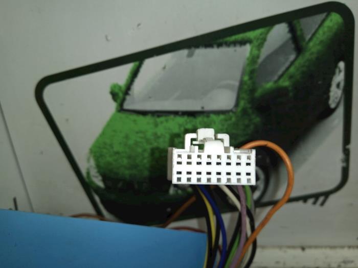 Radio wiring from a Daihatsu Cuore (L251/271/276) 1.0 12V DVVT 2004