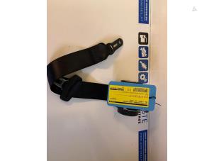 Used Rear seatbelt, left BMW 1 serie (E87/87N) 118d 16V Price € 50,00 Margin scheme offered by Autodemontagebedrijf R. Poeste B.V.