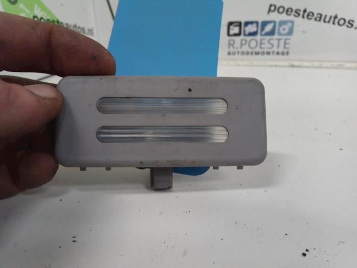 Begagnade Innerbelysning BMW 1 serie (E87/87N) 118d 16V Pris € 15,00 Marginaltabell erbjuds av Autodemontagebedrijf R. Poeste B.V.