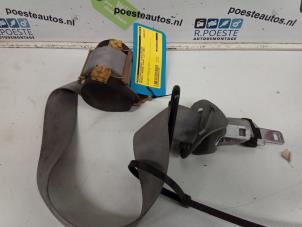 Used Rear seatbelt, left Renault Scénic I (JA) 1.4 16V Price € 30,00 Margin scheme offered by Autodemontagebedrijf R. Poeste B.V.