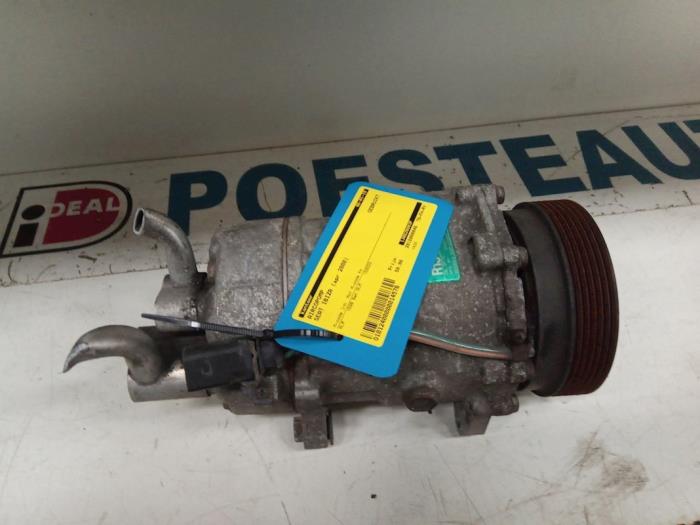 Air conditioning pump from a Seat Ibiza II (6K1) 1.6 2000