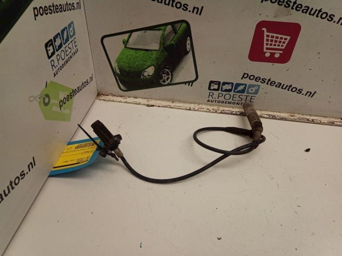 Begagnade ABS-sensor BMW 5 serie (E39) 520i 24V Pris € 30,00 Marginaltabell erbjuds av Autodemontagebedrijf R. Poeste B.V.