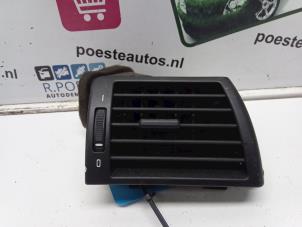 Used Dashboard vent BMW 3 serie Compact (E46/5) 316ti 16V Price € 20,00 Margin scheme offered by Autodemontagebedrijf R. Poeste B.V.