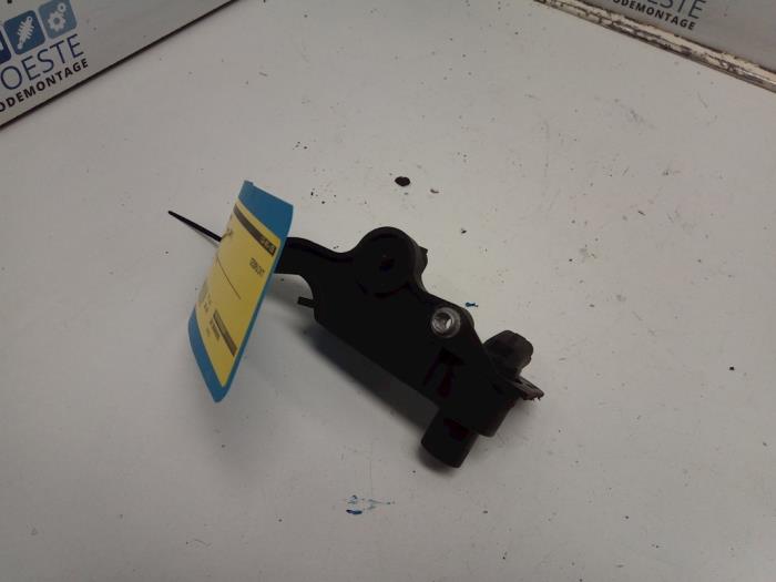 Begagnade Vevaxelsensor Peugeot 207/207+ (WA/WC/WM) 1.4 16V Pris € 20,00 Marginaltabell erbjuds av Autodemontagebedrijf R. Poeste B.V.