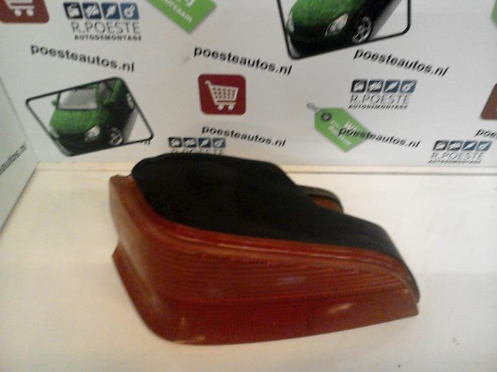 Taillight, left from a Peugeot 106 II  1998