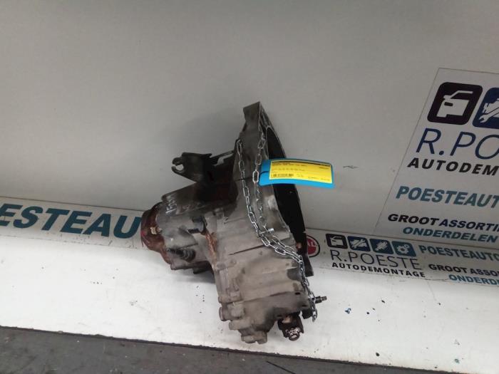 Usagé Boîte de vitesse Daihatsu Gran Move 1.6 16V Prix € 125,00 Règlement à la marge proposé par Autodemontagebedrijf R. Poeste B.V.