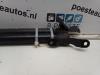 Set of tailgate gas struts from a Volkswagen Polo III (6N1) 1.4i 16V 100 1996