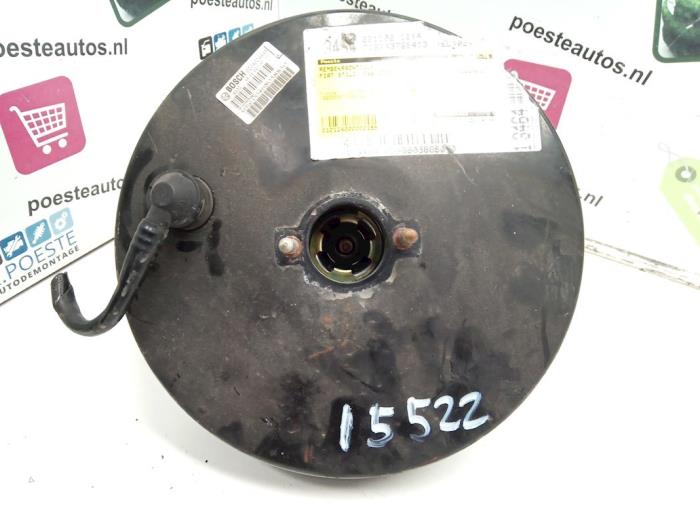 Usagé Servo frein Fiat Stilo (192A/B) 1.2 16V 3-Drs. Prix € 40,00 Règlement à la marge proposé par Autodemontagebedrijf R. Poeste B.V.