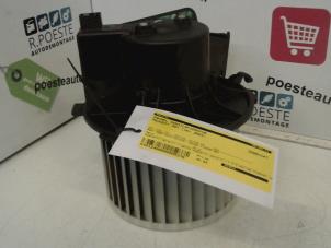 Usados Motor de ventilador de calefactor Peugeot 307 (3A/C/D) 1.6 16V Precio € 30,00 Norma de margen ofrecido por Autodemontagebedrijf R. Poeste B.V.