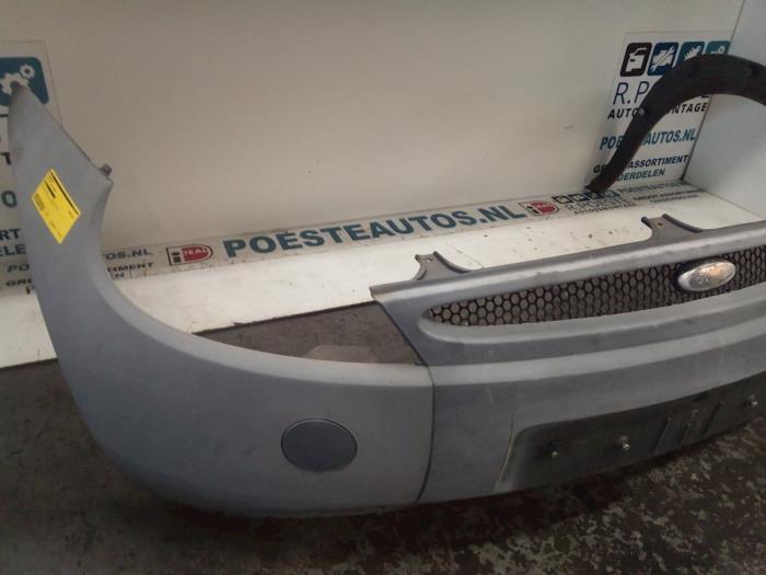 Front bumper from a Ford Ka I 1.3i 2005