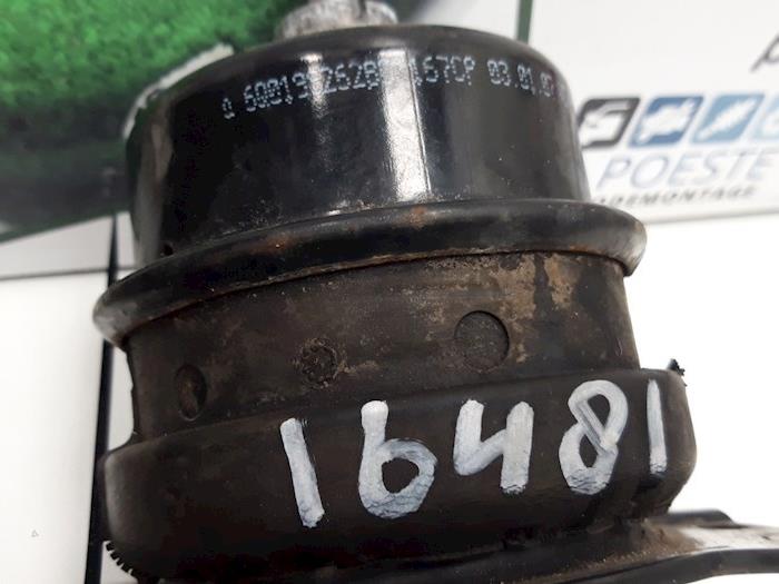 Usagé Support moteur Volkswagen Polo IV (9N1/2/3) 1.8 GTI T 20V Prix € 25,00 Règlement à la marge proposé par Autodemontagebedrijf R. Poeste B.V.