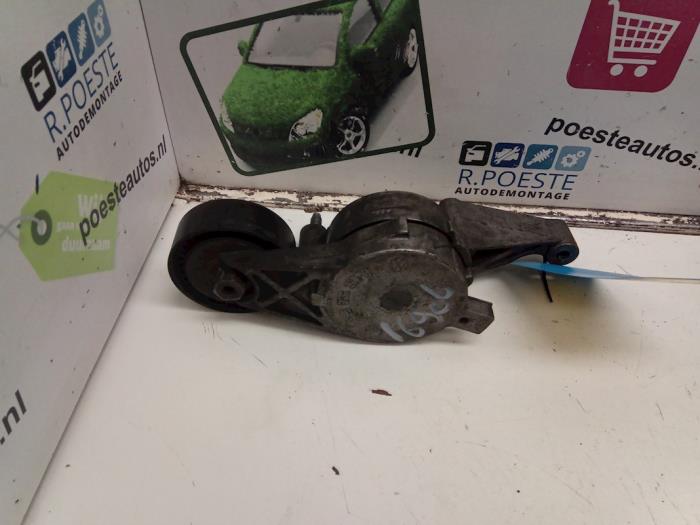 Gebrauchte Spanrolle multiriem Volkswagen Caddy III (2KA,2KH,2CA,2CH) 2.0 SDI Preis € 25,00 Margenregelung angeboten von Autodemontagebedrijf R. Poeste B.V.