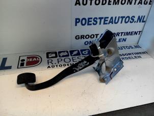 Used Brake pedal Suzuki Alto (RF410) 1.1 16V Price € 30,00 Margin scheme offered by Autodemontagebedrijf R. Poeste B.V.