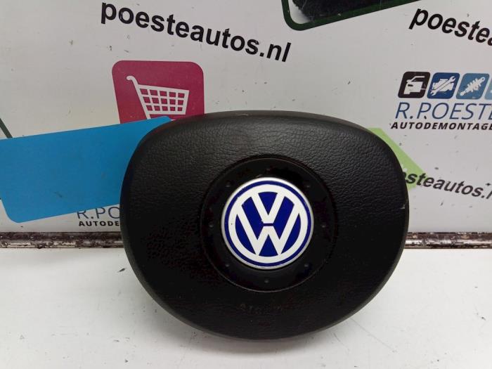 Left airbag (steering wheel) from a Volkswagen Polo IV (9N1/2/3) 1.2 2002