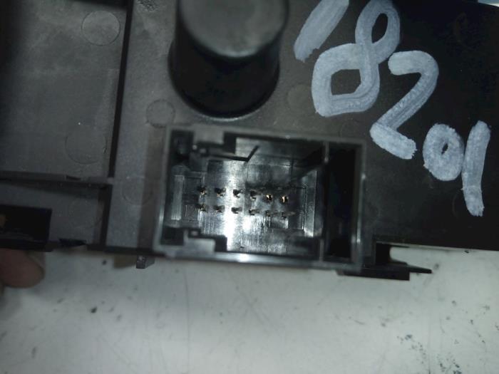 Light switch from a BMW 1 serie (E87/87N) 118d 16V 2005