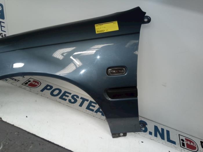 Front wing, left from a Rover 45 2.0 iDT 2001