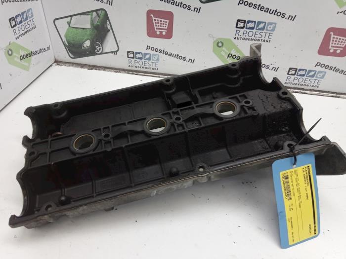 Gebrauchte Ventildeckel Kia Sorento I (JC) 3.5 V6 24V Preis € 75,00 Margenregelung angeboten von Autodemontagebedrijf R. Poeste B.V.