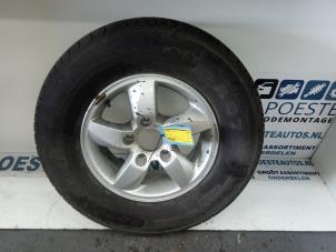 Used Spare wheel Kia Sorento I (JC) 3.5 V6 24V Price € 100,00 Margin scheme offered by Autodemontagebedrijf R. Poeste