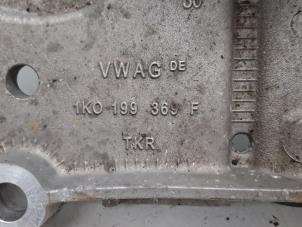 Usados Subchasis Volkswagen Golf V (1K1) 1.4 FSI 16V Precio € 50,00 Norma de margen ofrecido por Autodemontagebedrijf R. Poeste B.V.