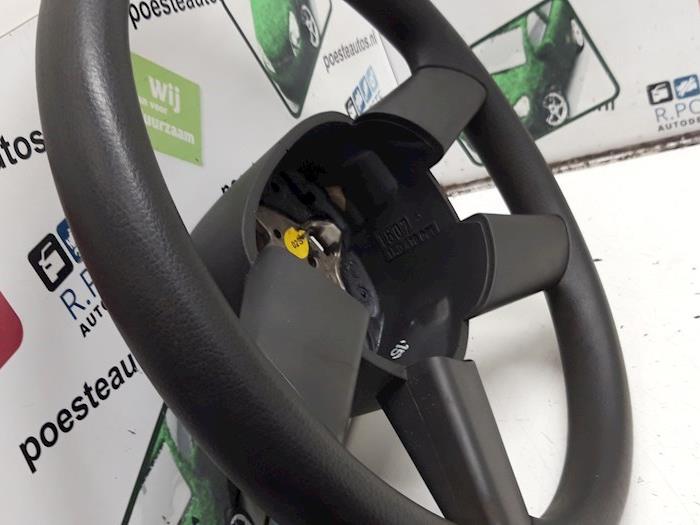 Steering wheel from a Volkswagen Golf V (1K1) 1.4 FSI 16V 2004