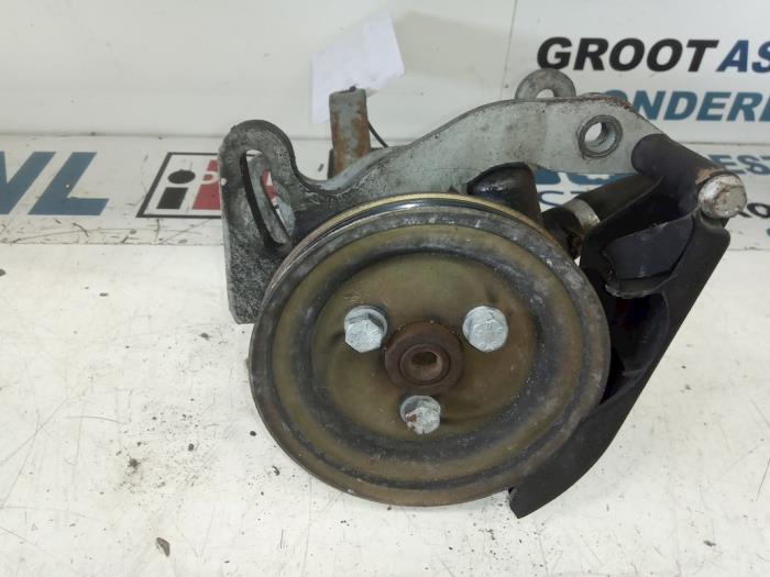 Usagé Pompe de direction Fiat Bravo (182A) 1.2 16V Prix € 30,00 Règlement à la marge proposé par Autodemontagebedrijf R. Poeste B.V.