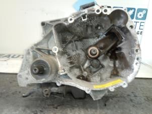 Getriebe van een Renault Clio II (BB/CB) 1.2 2002